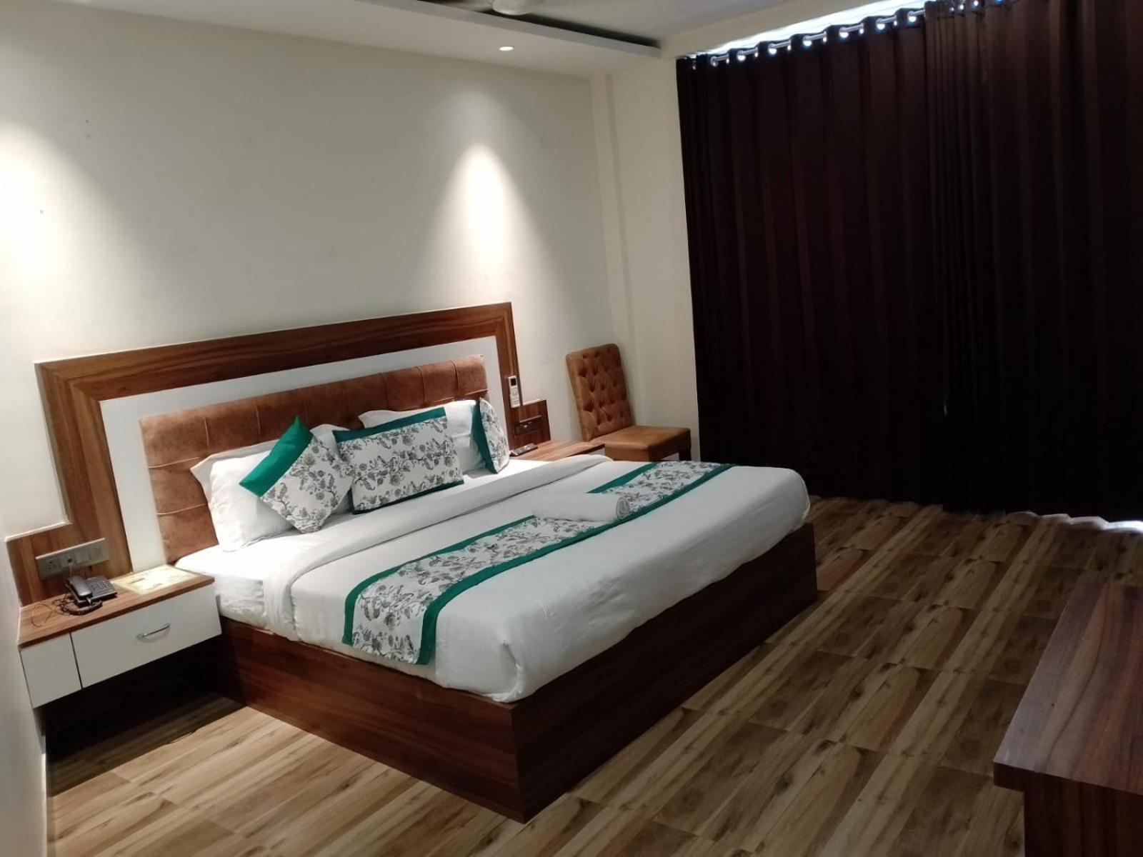 Hotel White House 350 Mtr From Golden Temple Amritsar Exteriör bild