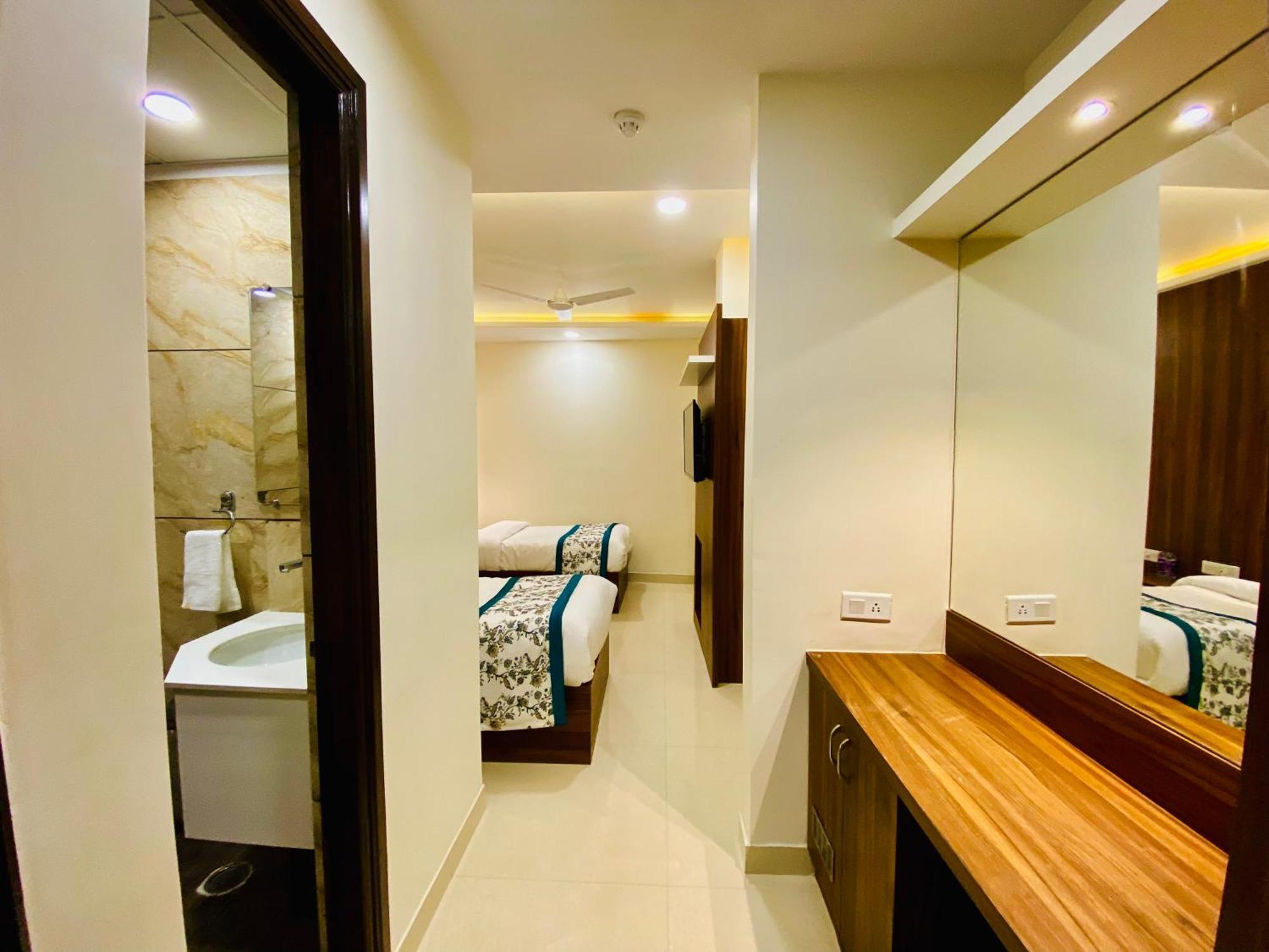 Hotel White House 350 Mtr From Golden Temple Amritsar Exteriör bild