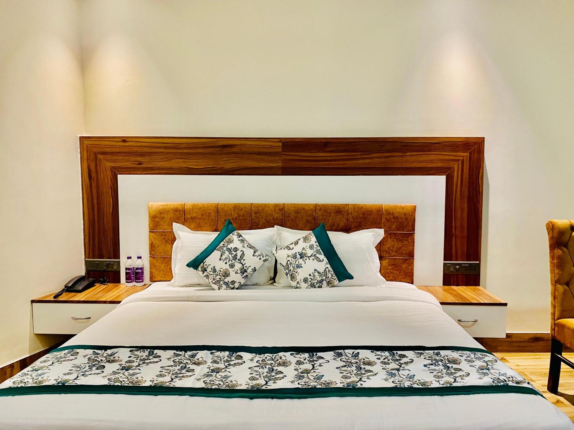 Hotel White House 350 Mtr From Golden Temple Amritsar Exteriör bild