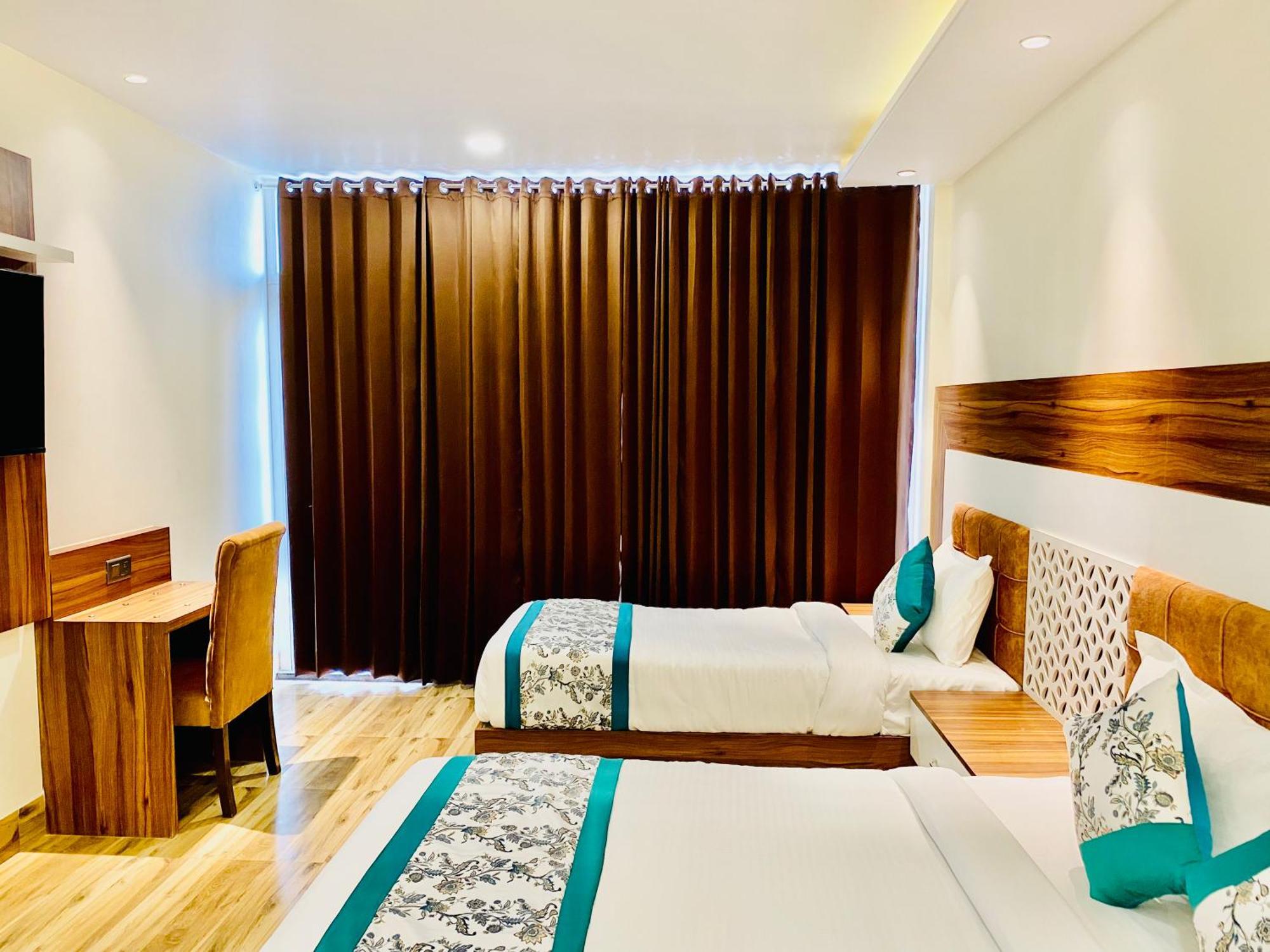 Hotel White House 350 Mtr From Golden Temple Amritsar Exteriör bild