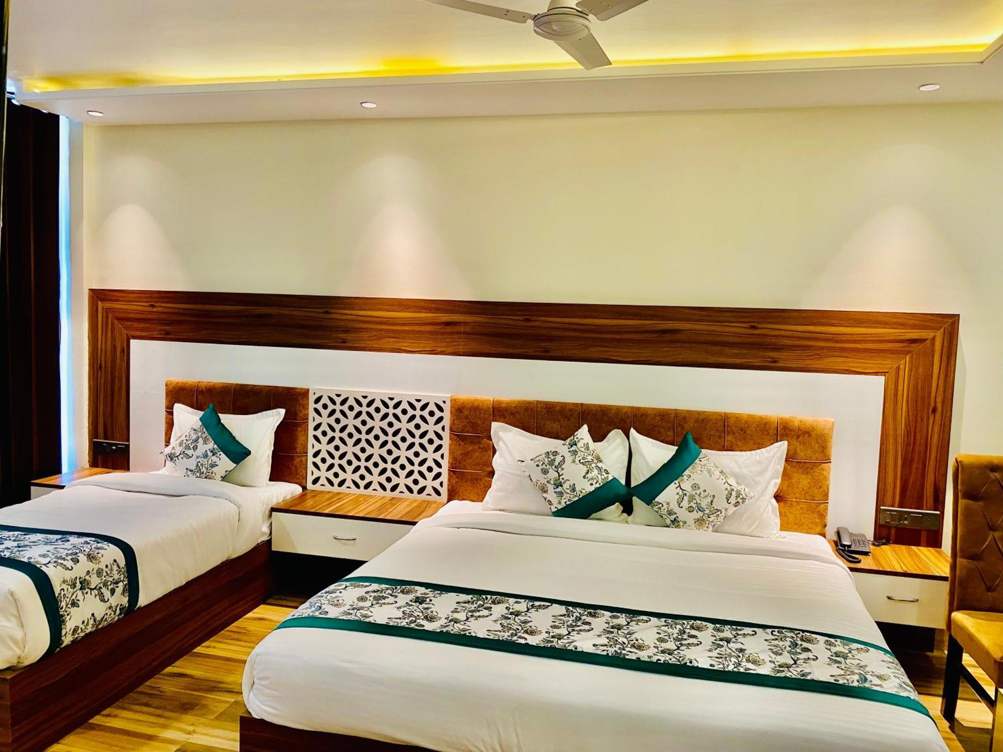Hotel White House 350 Mtr From Golden Temple Amritsar Exteriör bild