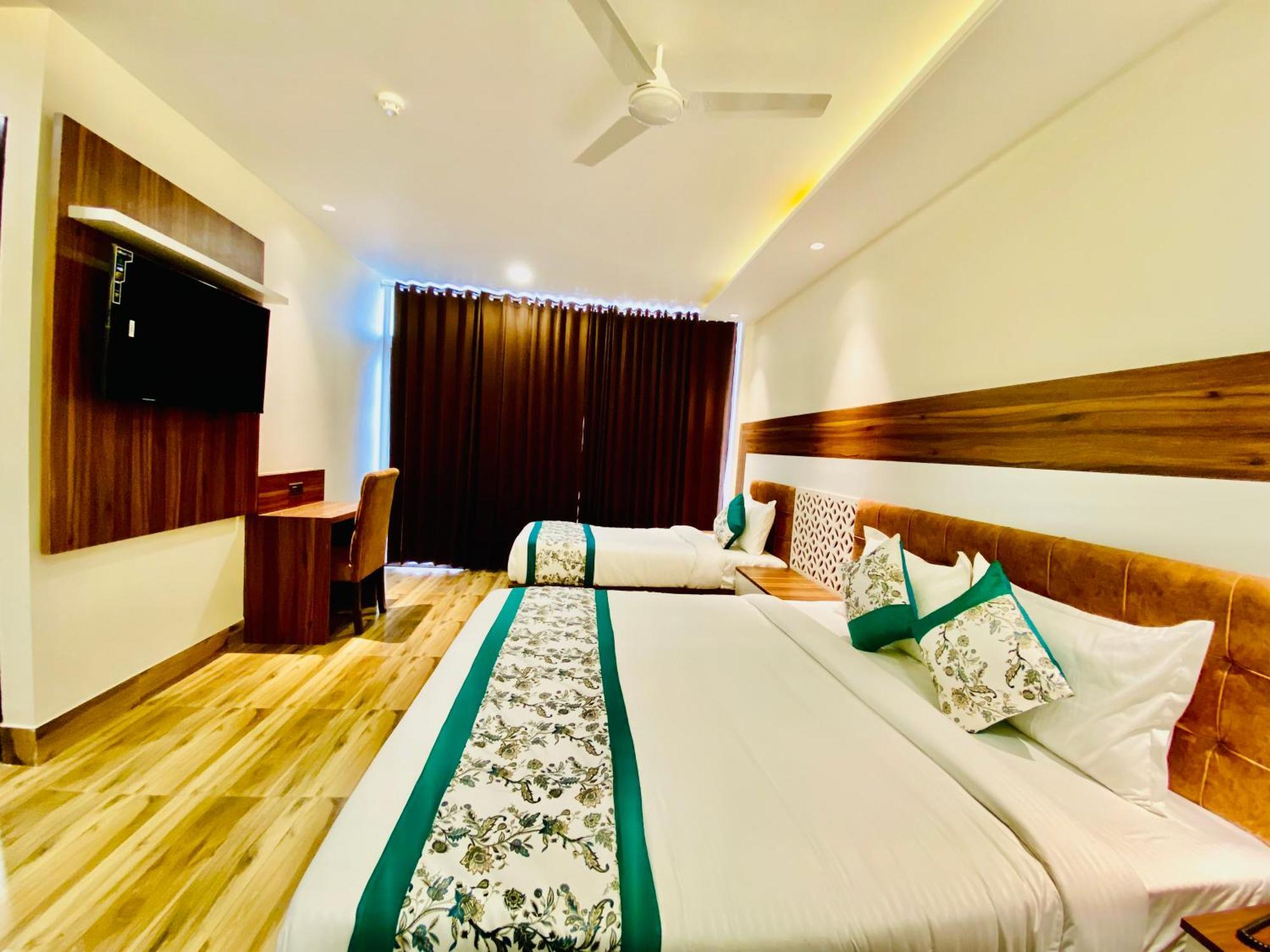Hotel White House 350 Mtr From Golden Temple Amritsar Exteriör bild